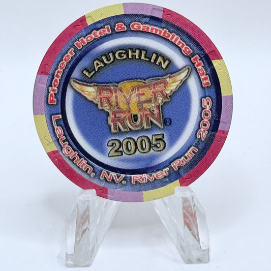 Pioneer Hotel & Gaming Hall Laughlin Nevada 2005 'River Run' LE $5 Casino Chip E4517