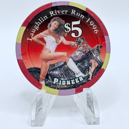 Pioneer Hotel & Gaming Hall Laughlin Nevada 1996 'River Run' LE $5 Casino Chip N8947
