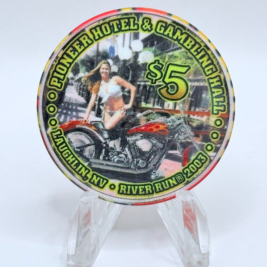 Pioneer Hotel & Gaming Hall Laughlin Nevada 2003 'River Run' LE $5 Casino Chip E2132