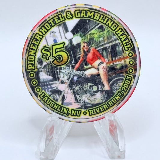 Pioneer Hotel & Gaming Hall Laughlin Nevada 2003 'River Run' LE $5 Casino Chip E2129