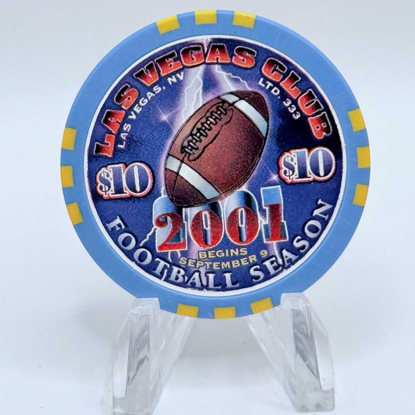 Las Vegas Club Las Vegas Nevada 2001 'Football Season' LE $10 Casino Chip V9139
