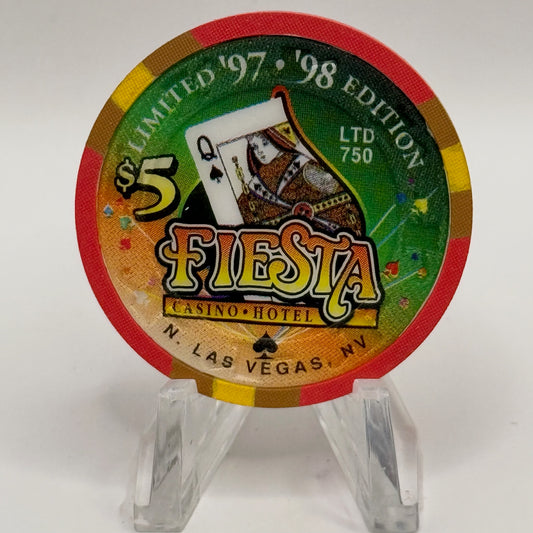 Fiesta Rancho N. Las Vegas Nevada 1998 'Queen of Spades' Series 8 LE $5 Casino Chip N8241