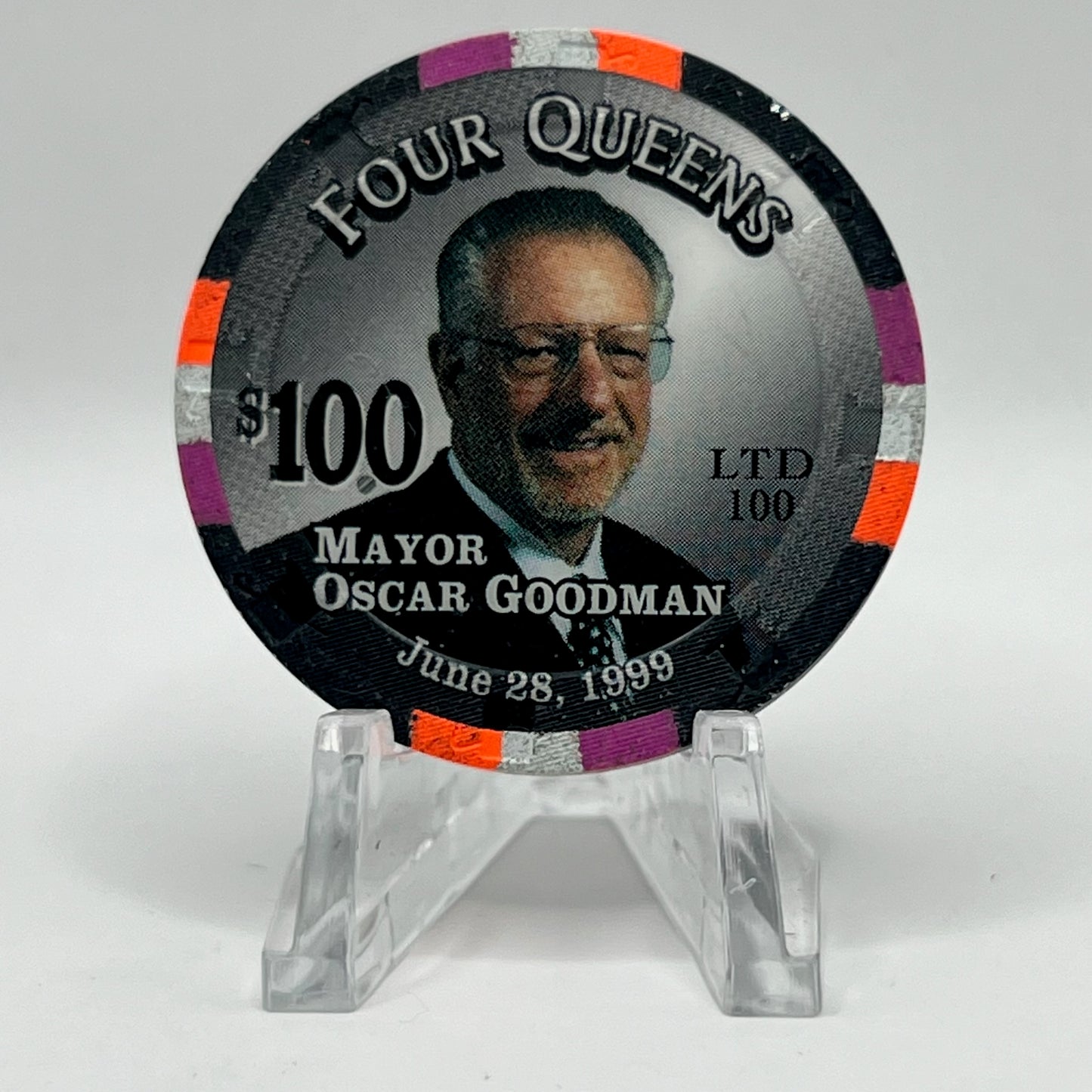 Four Queens Las Vegas NV 1999 LE $100 Chip V4268