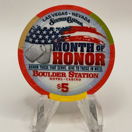 Boulder Station Las Vegas Nevada 2015 'Honor Those That Serve. Give To Those In Need' LE $5 Casino Chip D1930