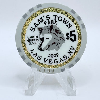 Sam's Town Las Vegas Nevada 2002 'Black Wolf' LE $5 Casino Chip E2435