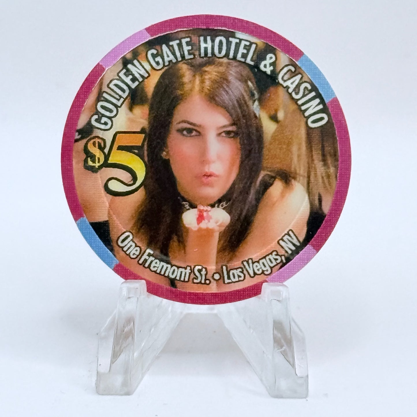 Golden Gate Las Vegas Nevada 2011 'Angela' Series 5 LE $5 Casino Chip D0379