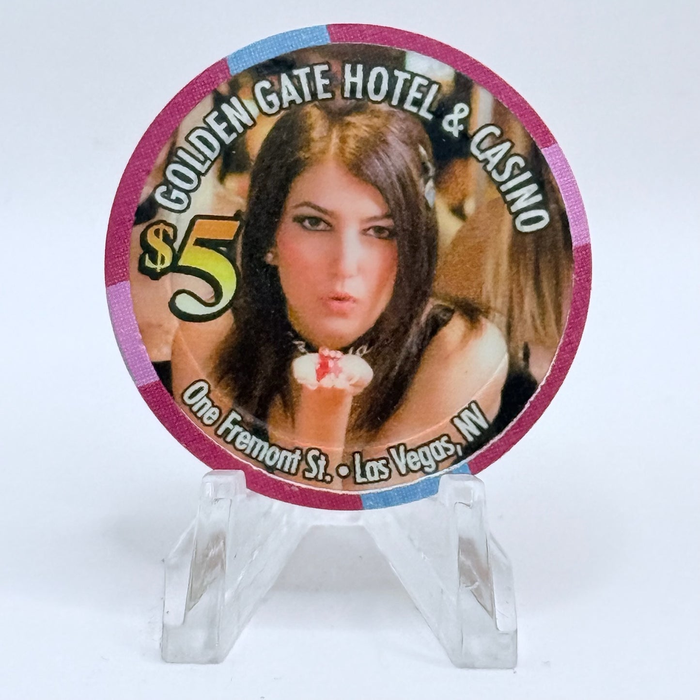 Golden Gate Las Vegas Nevada 2011 'Angela' Series 5 LE $5 Casino Chip D0379