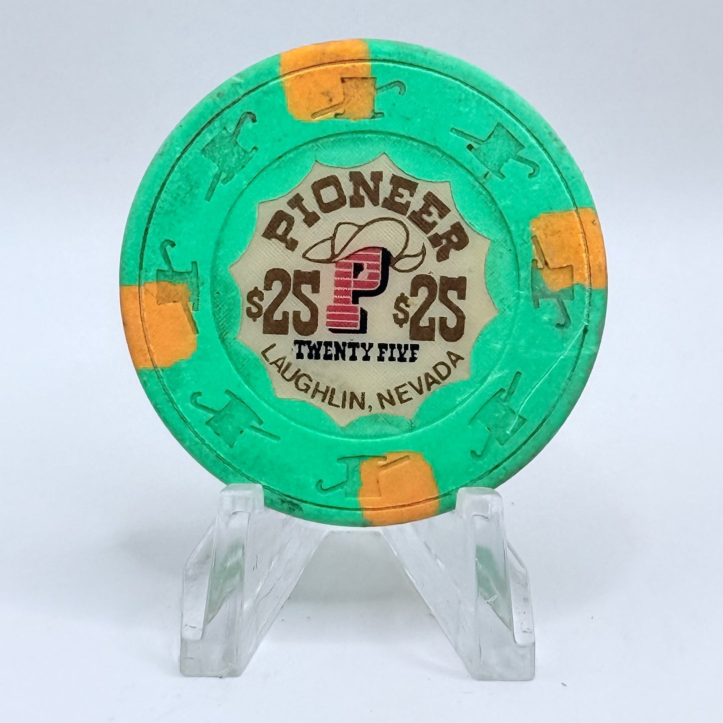 Pioneer Hotel & Gaming Hall Laughlin Nevada 1983 $25 Casino Chip N2394