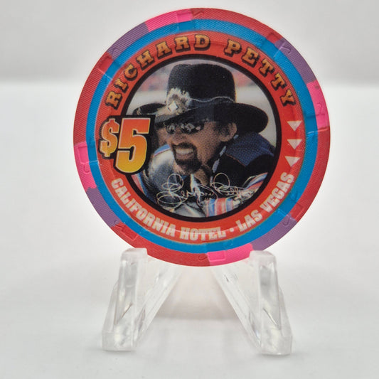 California Hotel Casino Las Vegas Nevada 2001 'Richard Petty' $5 Casino Chip V7058