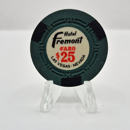 Hotel Fremont Las Vegas Nevada "Faro" $25 Casino Chip 1959 N8405