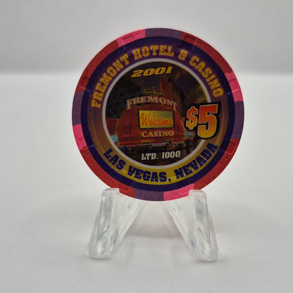 Fremont Hotel Casino Las Vegas Nevada 2001 'Richard Petty' $5 Casino Chip V7071