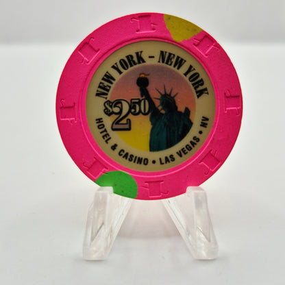 New York New York Hotel Casino Las Vegas Nevada 1997 $2.50 Casino Chip V9225