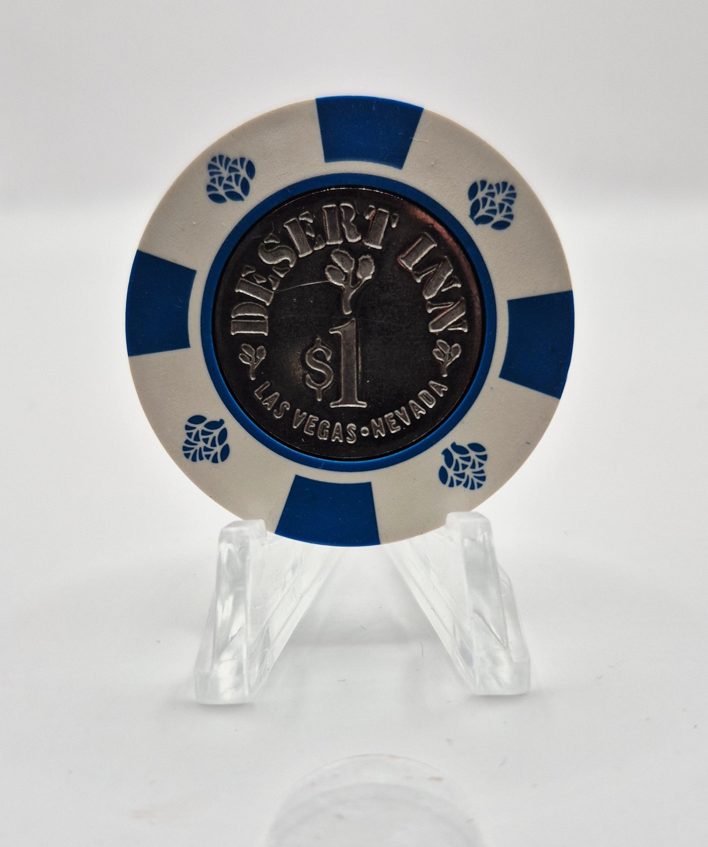 Desert Inn Hotel Casino Las Vegas Nevada 1981 $1 Coin Inlay Casino Chip N1489.S *smooth