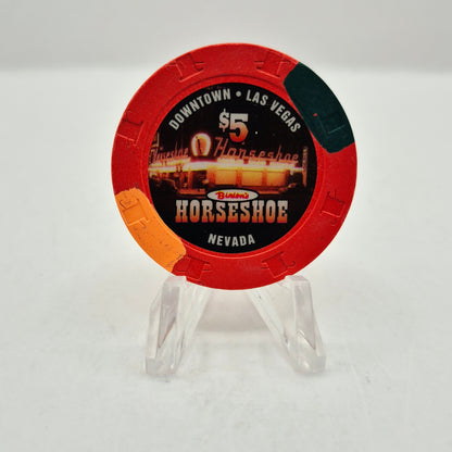 Binions Horseshoe Hotel Casino Las Vegas Nevada 2004 '1950s Hotel' $5 Casino Chip E3137 *Circulated