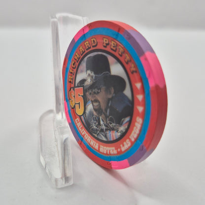 California Hotel Casino Las Vegas Nevada 2001 'Richard Petty' $5 Casino Chip V7058