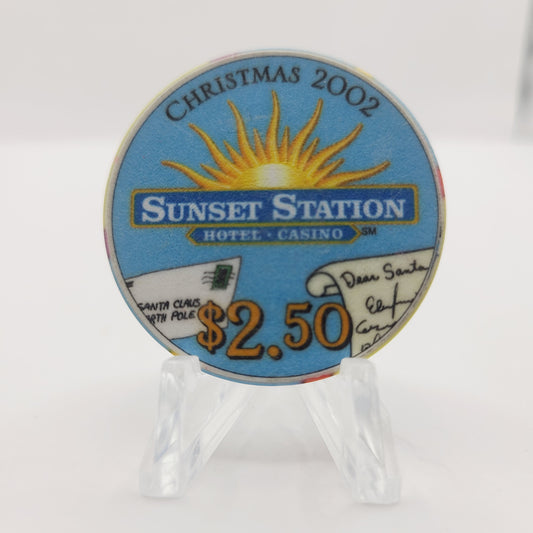 Sunset Station Hotel Casino Henderson Nevada 2002 "Christmas" $2.50 Casino Chip E2706 LTD 500