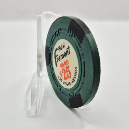 Hotel Fremont Las Vegas Nevada "Faro" $25 Casino Chip 1959 N8405