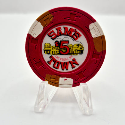 Sam's Town Hotel Casino Las Vegas Nevada 1985 $5 Casino chip N7818 *Circulated