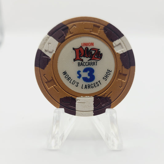 Union Plaza Hotel Casino 1975 "Good only on Maxi Baccarat" $3 Casino chip N2279
