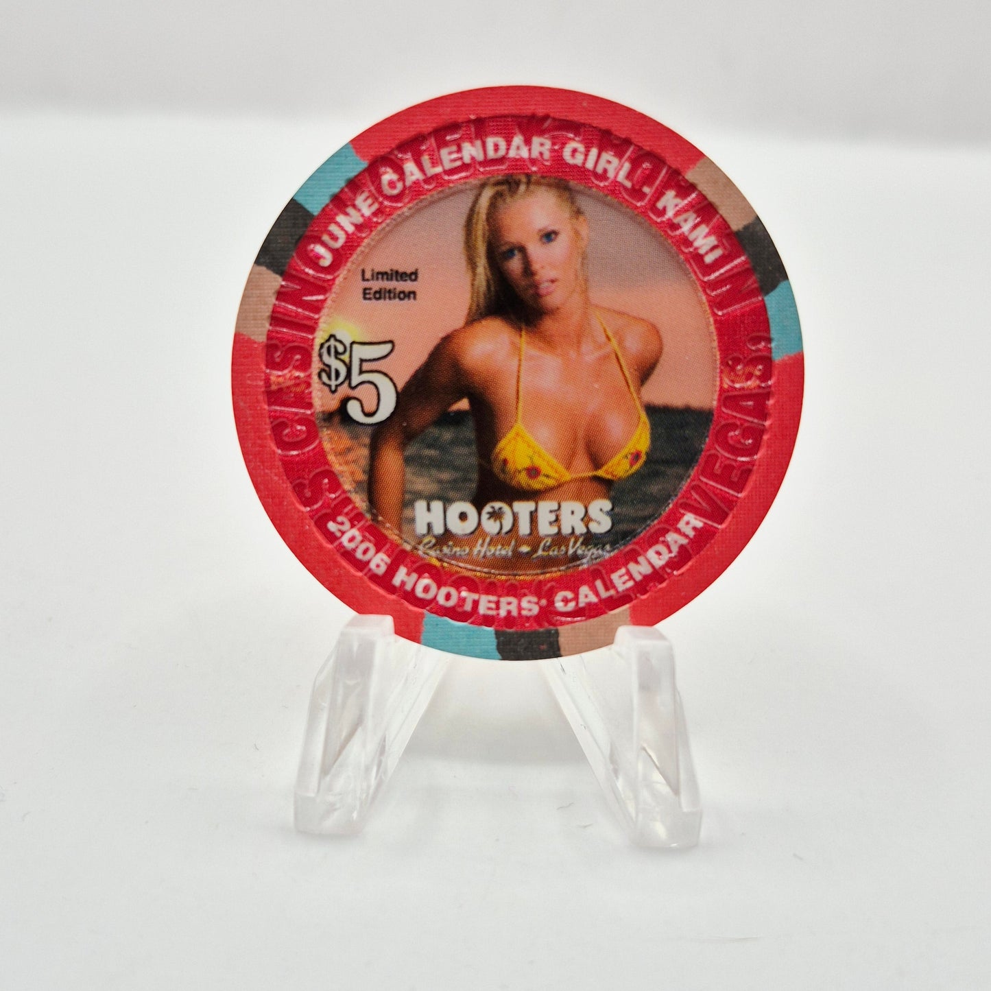 Hooters Hotel Casino Las Vegas Nevada 2006 'Miss June Calendar Girl Kami' $5 Casino Chip E5134