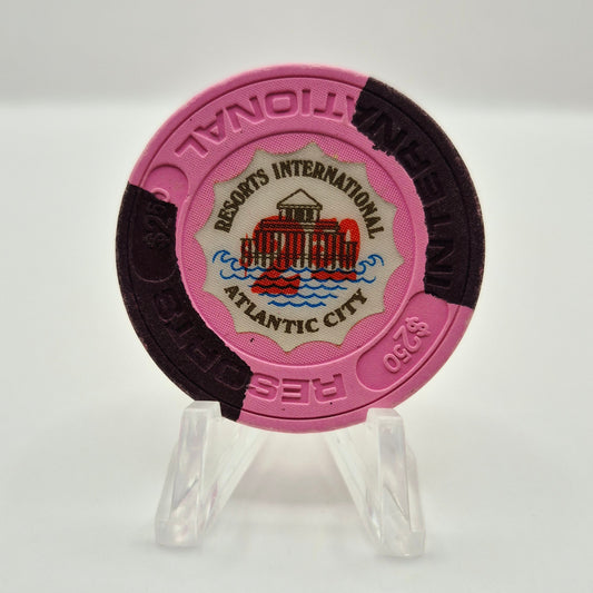 Resorts International Casino Atlantic City New Jersey $2.50 Chip *Circulated