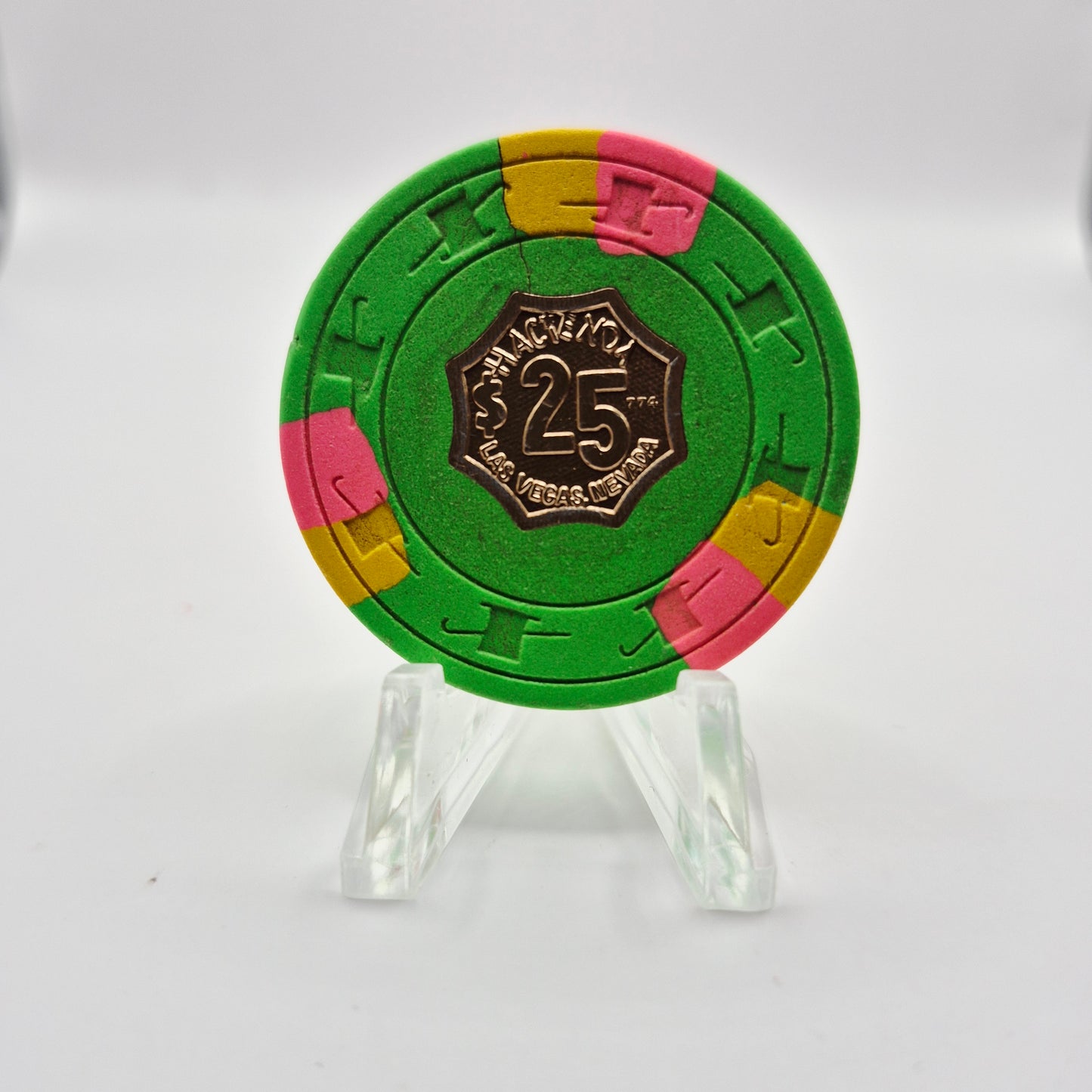 Hacienda Hotel Casino Las Vegas Nevada 1974 $25 Casino Chip N2483 *Crack by yellow insert