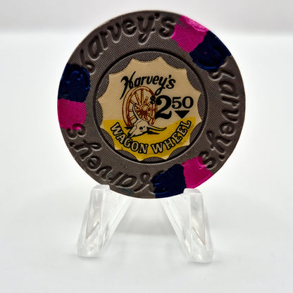 Harvey's "Wagon Wheel" Casino  Lake Tahoe Nevada 1974 $2.50 Casino Chip N6782